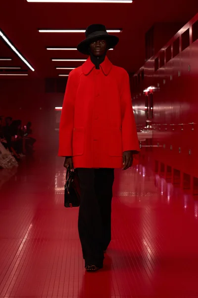 Look 4